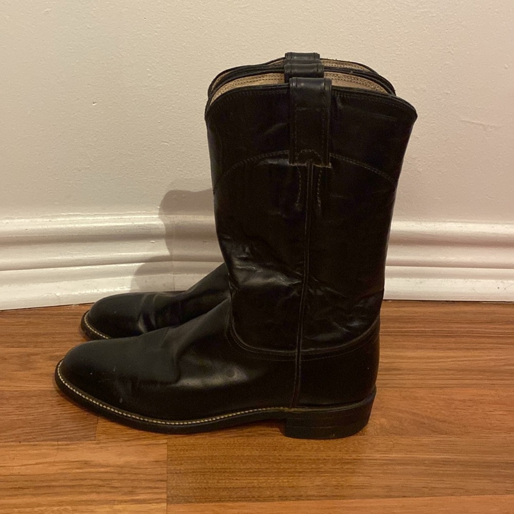 Black cowboy boots